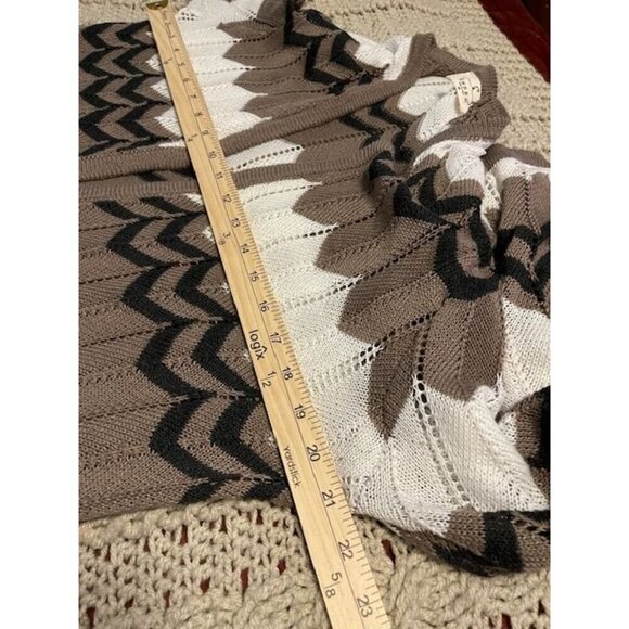 Ember Cardigan Sweater Women's size Medium Chevron Open Knit Brown & White - Picture 6 of 12